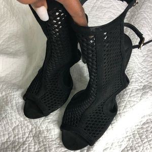 Black Open Toe Netted Detail Heel.